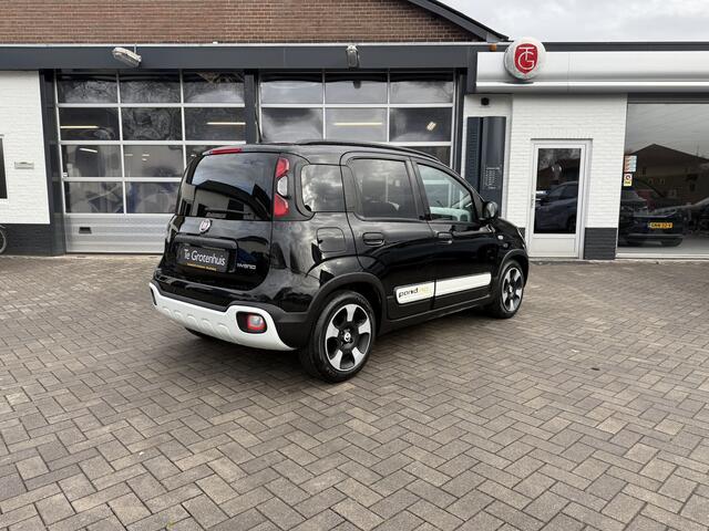 Fiat PANDA Cross 1.0 Hybrid Pandina