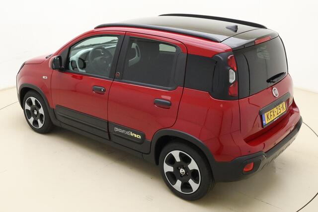 Fiat PANDA 1.0 Hybrid Pandina | Navigatie via Carplay | Dakrails | Airco | Parkeersensoren | Lichtmetalen velgen | Hoge instap | Extra getint glas