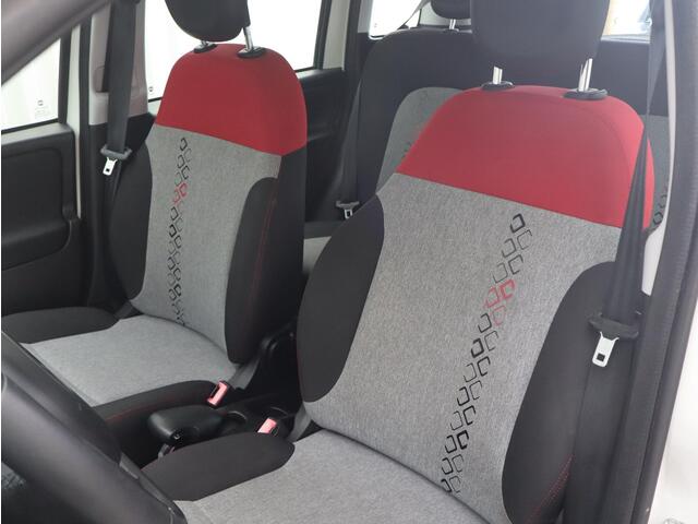 Fiat PANDA 0.9 TwinAir 80PK AUTOMAAT Lounge | AIRCO | PARK. SENSOREN | LM-VELGEN |