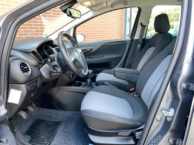 Fiat PUNTO 0.9 TA SEMPRE NAV CRUISE CLIMA PDC LMV BLUETOOTH