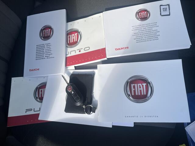 Fiat PUNTO Evo 0.9 TwinAir Sempre / Trekhaak (1.000KG) / Navigatie / Bluetooth / Airco / 16'' Lichtmetalen Velgen / Multifunctionele Stuurbediening /