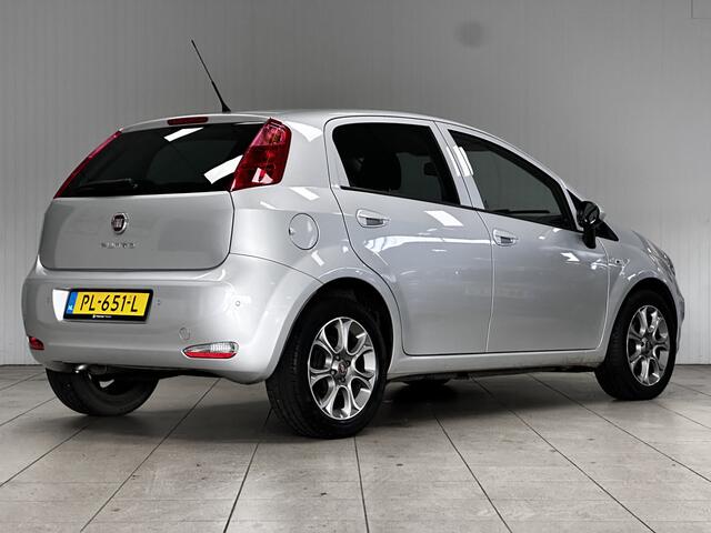 Fiat PUNTO Evo 0.9 TwinAir Sempre/ 5-Drs/ 16'' LMV/ Navi/ Clima/ Cruise/ Elek. pakket/ Isofix/ Bluetooth/ Armsteun/ Multi. LEDER. Stuur/ Mistl./ Dagrijverl.