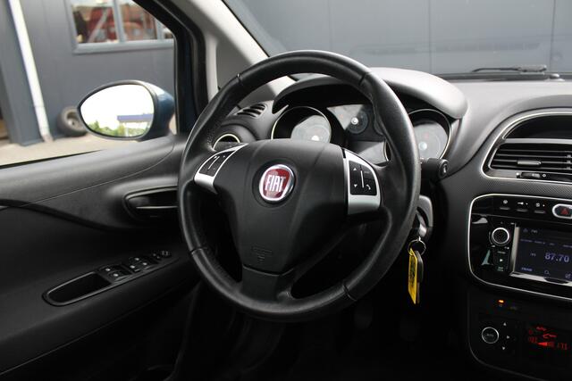 Fiat PUNTO Evo 0.9 TwinAir Sempre | Incl. 12 maanden garantie | Navigatie | Bluetooth | Parkeersensoren | Cruise control | Climate control | Airco | Lichtmetalen velgen