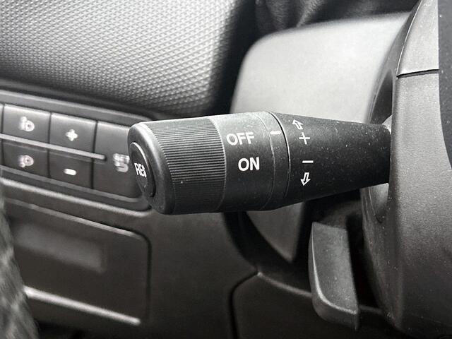 Fiat PUNTO Evo 0.9 TwinAir Sempre | Parkeersensoren | Navigatie | Climate control