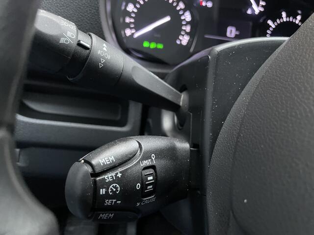 Fiat SCUDO 1.5 MultiJet L3H1 2 zitplaatsen rechtsvoor - Cruise control - Parkeersensor achter - Achteruitrijcamera - Apple carplay - Airco - Bluetooth - Elektrische ramen voor - Tussenschot volledig - Zijschuifdeur recht