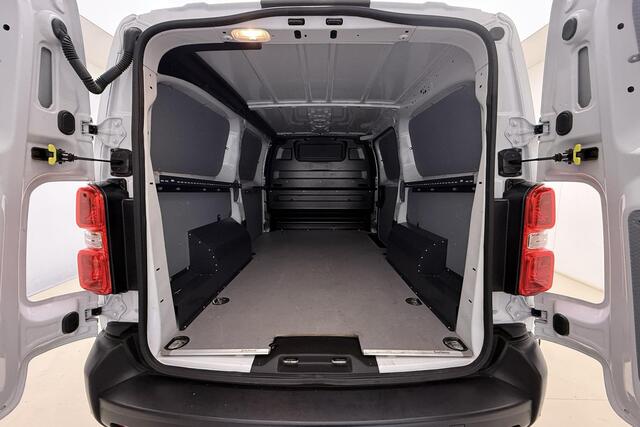 Fiat SCUDO 2.0 Diesel 145 L3 Navigatie | Laadruimtebetimmering | Cruise Control | Camera | 3 Persoons | Financial Lease Mogelijk | Airco