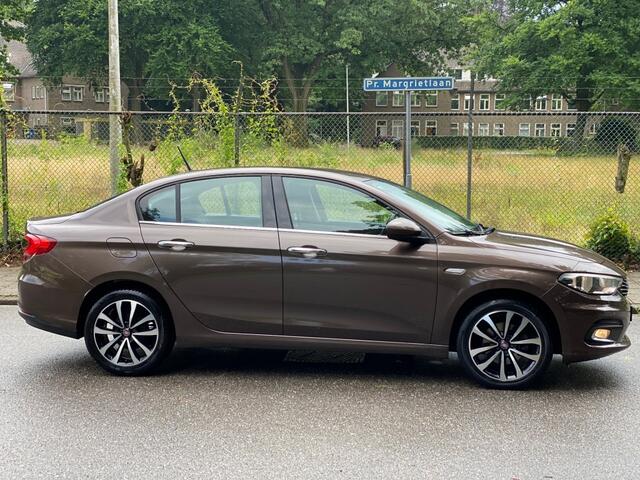 Fiat TIPO 1.3 MJ lounge - Euro 6 - Navi - Airco - 2016 !!!