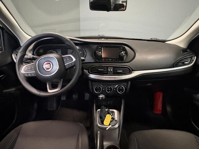 Fiat TIPO Stationwagon 1.4 16v 95pk Station Trekhaak, Navigatie, Climate control, Verwarmde stoelen