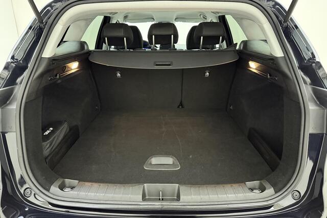Fiat TIPO Stationwagon Cross 1.5 Hybrid Automaat | Navigatie | Trekhaak | Climate control | Keyless | Dakrails | Camera | Parkeersensoren