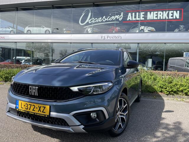 Fiat TIPO Cross 1.0 Cross Airco - Achteruitrijcamera - Parkeersensoren - Navigatie - Stoelverwarming - U-connect - Licht metalen velgen 17 inch - Trekhaak afneembaar - Cruise control - Radio - Mistlampen - Bluetooth - Dakrails - Elektrische ramen - Extra getint gla