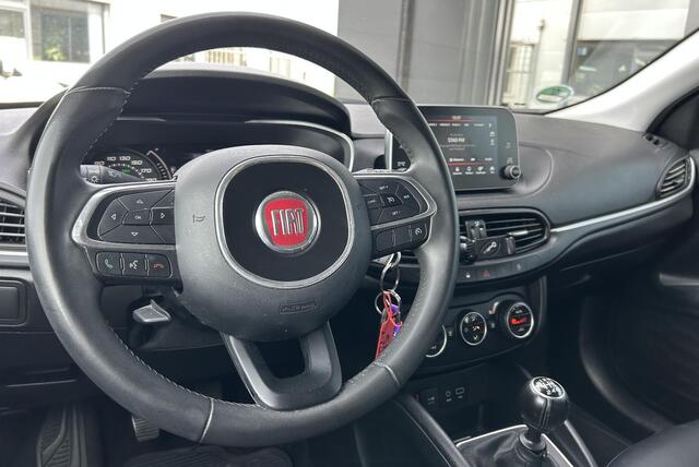 Fiat TIPO Stationwagon 1.6 MultiJet 16v Business Lusso | ZEER NETTE STAAT | Volledige Onderhoudshistorie | Trekhaak | Climate Control | Navigatie | Parkeersensoren | 2 Sleutels |