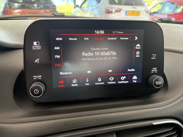 Fiat TIPO Stationwagon 1.0 City Life Achteruitrijcamera - Airco - Apple carplay - Parkeersensoren - Dakrails - Stoelverwarming - Bluetooth - Cruise control - Elektrische ramen - Stuur multifunctioneel - Led verlichting - Licht m