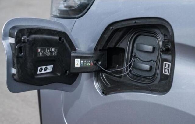 Fiat e-Scudo E-Ulysse Lounge 32.500 EX BTW L2 75kWh 8-zitter Leer Panoramadak EL. Schuifdeuren Camera
