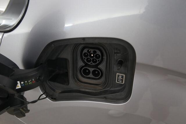 Fiat e-Scudo Opel Vivaro-e 75 kWh L3H1 | Snelladen | SOH 93% | Airco | Cruise | Camera | Carplay | 3 Zits | Navi | 2xSchuifdeur