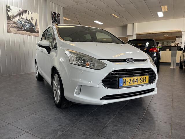 Ford B-MAX 1.0 EcoBoost Titanium Verwarmde voorstoelen, Parkeersensoren, Navigatie, Cruise control.