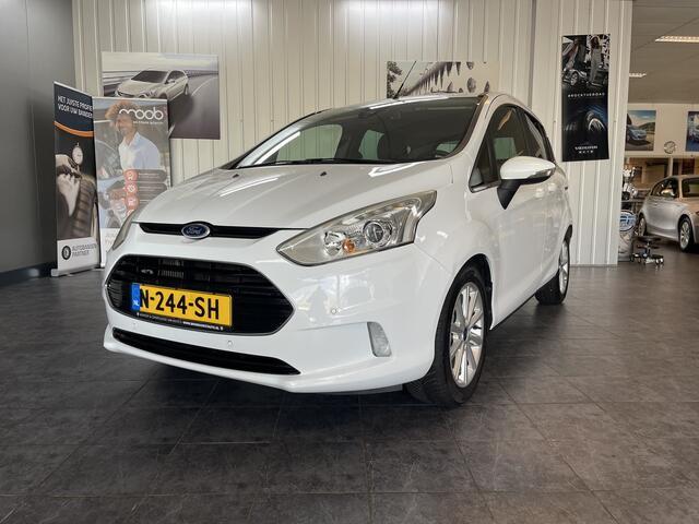 Ford B-MAX 1.0 EcoBoost Titanium Verwarmde voorstoelen, Parkeersensoren, Navigatie, Cruise control.