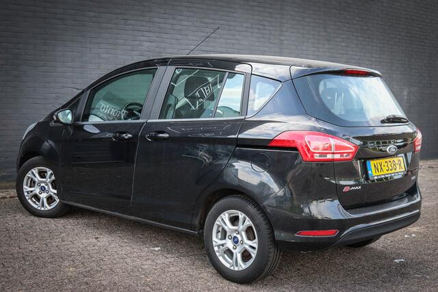 Ford B-MAX 1.0 EcoBoost Style Net binnen, wordt nog showroom klaargemaakt
