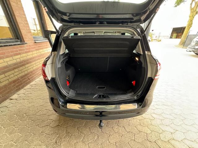 Ford B-MAX 1.0 EcoBoost climate control Navi trekh. PDC