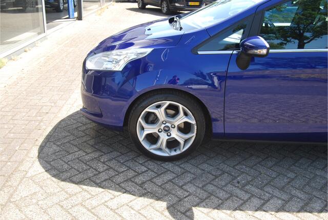 Ford B-MAX 1.0 EcoBoost Titanium 100PK | TREKHAAK | CLIMATE | CAMERA | NAVI | CRUISE | 1E EIGENAAR