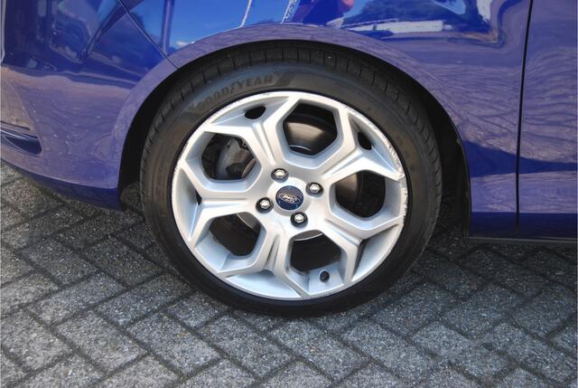 Ford B-MAX 1.0 EcoBoost Titanium 100PK | TREKHAAK | CLIMATE | CAMERA | NAVI | CRUISE | 1E EIGENAAR