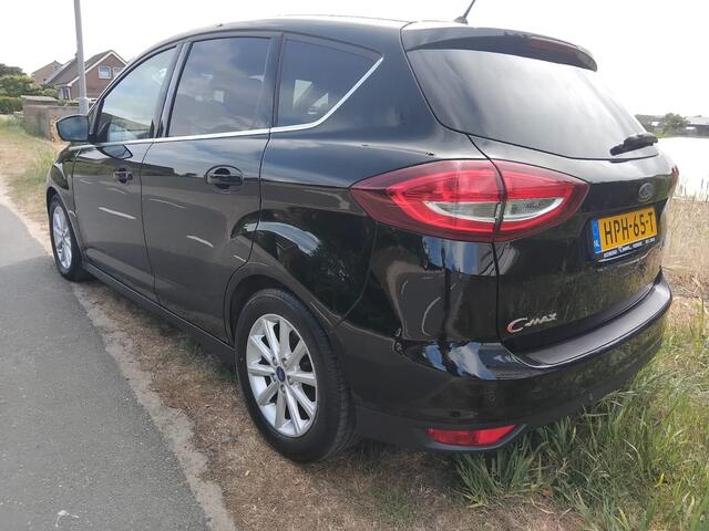 Ford C-MAX 1.0 Titanium Sportvelgen, Trekhaak, Cruise Control.