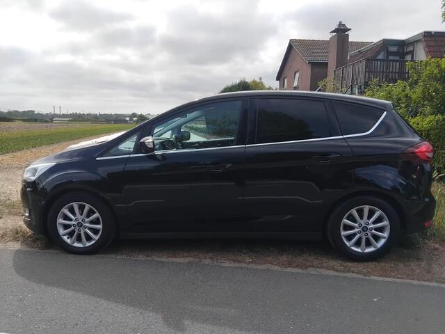 Ford C-MAX 1.0 Titanium Sportvelgen, Trekhaak, Cruise Control.