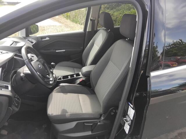 Ford C-MAX 1.0 Titanium Sportvelgen, Trekhaak, Cruise Control.