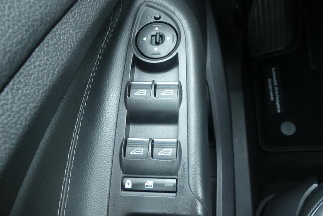 Ford C-MAX 1.5 Titanium CRUISE, CLIMA, NAVI, WINTER PACK, LEER, PDC V&A, CAMERA, TREKHAAK 1.500KG, 104.351KM