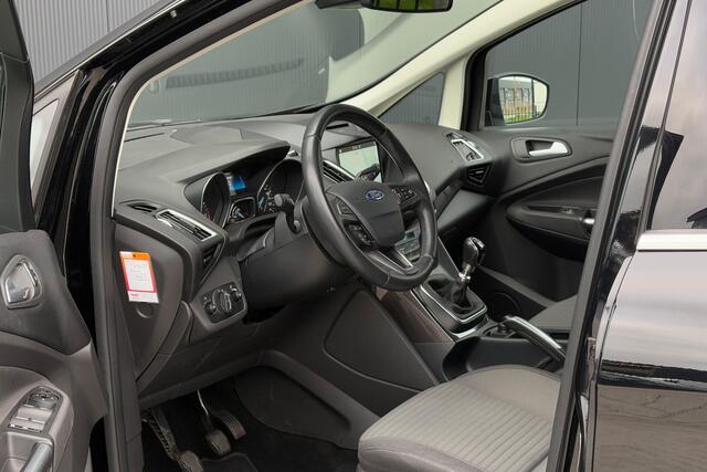Ford C-MAX 1.0 Titanium 125pk - Airco - Cruise - Navigatie - Camera - Trekhaak - Rijklaar