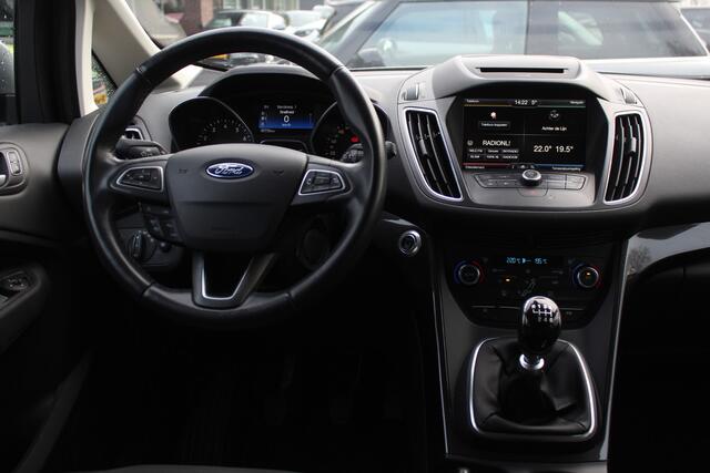 Ford C-MAX 1.0 Titanium / Trekhaak / Navigatie / Parkeerhulp V+A / 17'' / Stuur + Stoelverwarming / Elektr. achterklep / Getint glas / Cruise Control