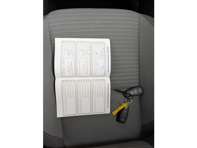 Ford C-MAX 1.5 Titanium / XENON / CAMERA / LUXE / DEALER AUTO