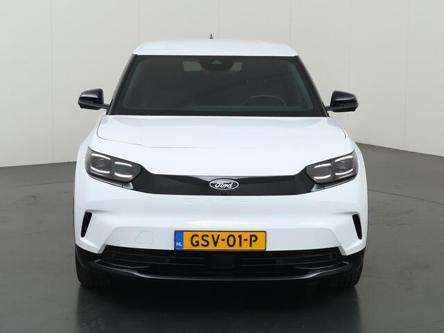 Ford CAPRI Extended Range RWD 77 kWh | Elektr. Trekhaak | AGR Stoelen | 360° Camera | Head Up | Cruise Control Adaptief |