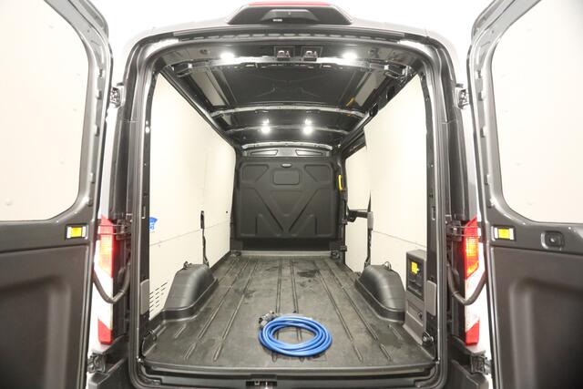 Ford E-Transit 350 L2H2 Trend 68 kWh 184PK Elektrisch | EMISSIEVRIJE ZONE | Automaat Airco Camera Carplay Navi PDC 3 Persoons Elektrpakket