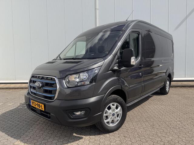 Ford E-Transit 350 L3H2 Trend 68 kWh 317 KM Trend 3500 GVW | Van ¤ 68989, Voor 42995,- EX/EX | Navigatie | Camera 360 Graden | Direct Leverbaar |
