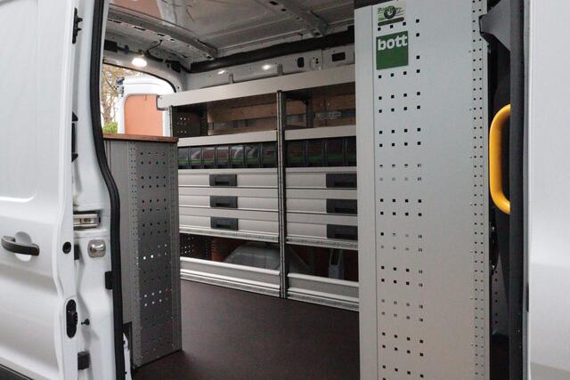 Ford E-Transit 425 L2H2 Trend 68 kWh | NAVI | CAMERA + PDC | VRUIT/STOELVERW | LANE-ASSIST/WARNING | BOTT-BEDRIJFSWAGENINRICHTING |