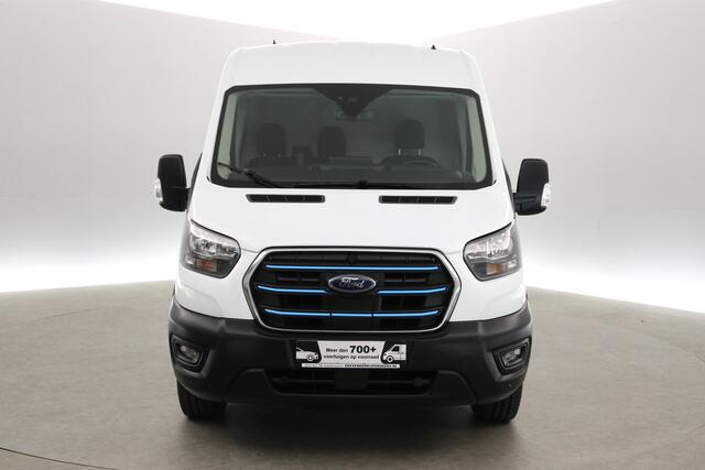 Ford E-Transit L3H2 Trend 89 kWh | 4,25 T + B-Rijbewijs | SOH 96% | Snelladen | Airco | Camera | Cruise | 3-Zits | Carplay | Stoelverw. | Parkeersens.