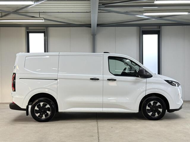 Ford E-Transit Cust. 320 L1H1 Trend 65 kWh 136pk | Stoelverwarming | Carplay | Camera | Elek. spiegels
