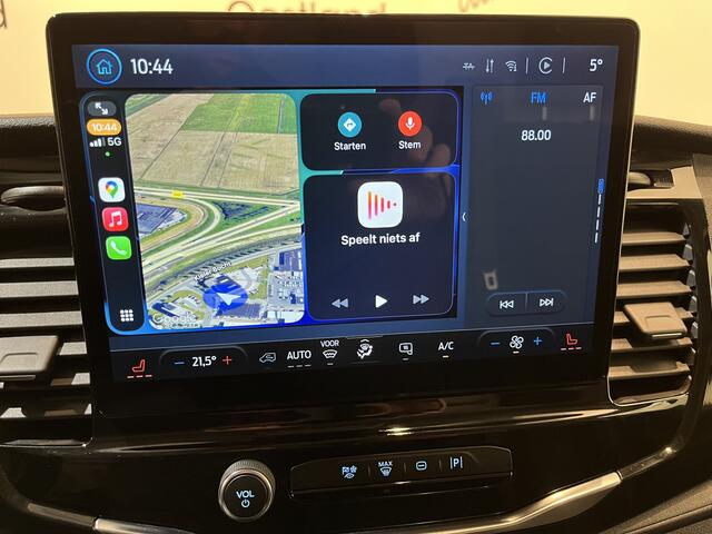 Ford E-Transit 350 L2H2 Trend 68 kWh / 100% Elektrisch !! / Airco / Cruise Control / CarPlay / Camera / Navigatie / 3-Zits / 5.300 KM !!