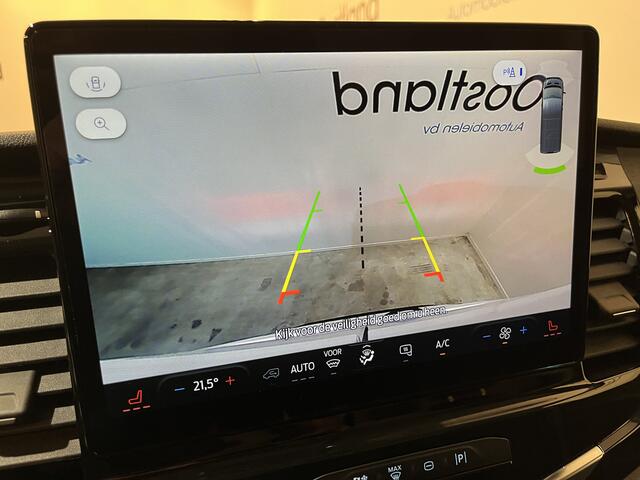 Ford E-Transit 350 L2H2 Trend 68 kWh / 100% Elektrisch !! / Airco / Cruise Control / CarPlay / Camera / Navigatie / 3-Zits / 5.300 KM !!