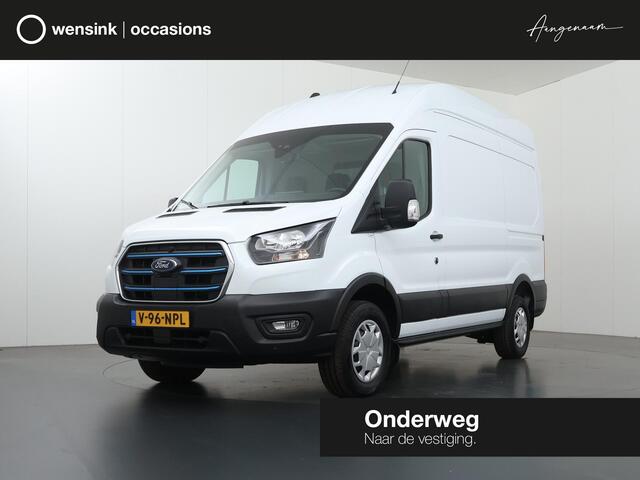 Ford E-Transit 350 | L2 H3 | Trend | 68 kWh | Adaptive Cruise | Navigatie | Parkeercamera | 3-zits | Climate Control | Stoelverwarming