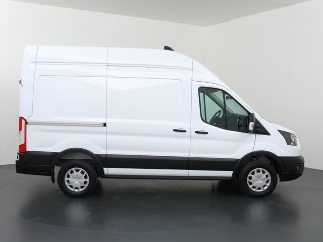 Ford E-Transit 350 | L2 H3 | Trend | 68 kWh | Adaptive Cruise | Navigatie | Parkeercamera | 3-zits | Climate Control | Stoelverwarming