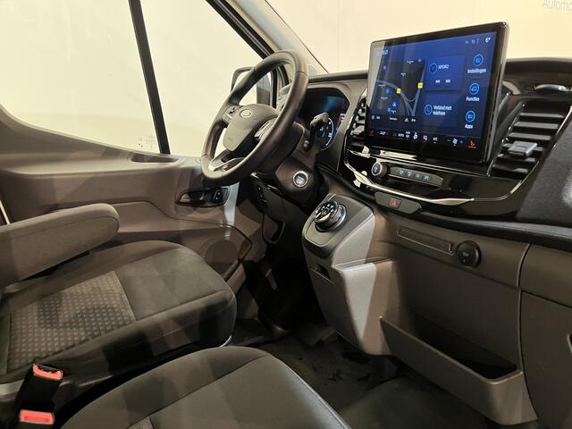 Ford E-Transit 350 L2H2 Trend 68 kWh / 100% Elektrisch !! / Airco / Cruise Control / CarPlay / Camera / Navigatie / 3-Zits / 10.400 KM !!