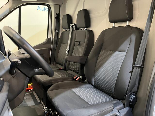 Ford E-Transit 350 L2H2 Trend 68 kWh / 100% Elektrisch !! / Airco / Cruise Control / CarPlay / Camera / Navigatie / 3-Zits / 10.400 KM !!