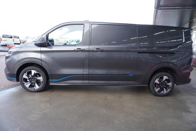 Ford E-Transit Cust. L2H1 Sport 218PK Automaat Schuifdeur links en rechts Airco | adap.cruise | Navi | 360 camera | 19"Lm velgen
