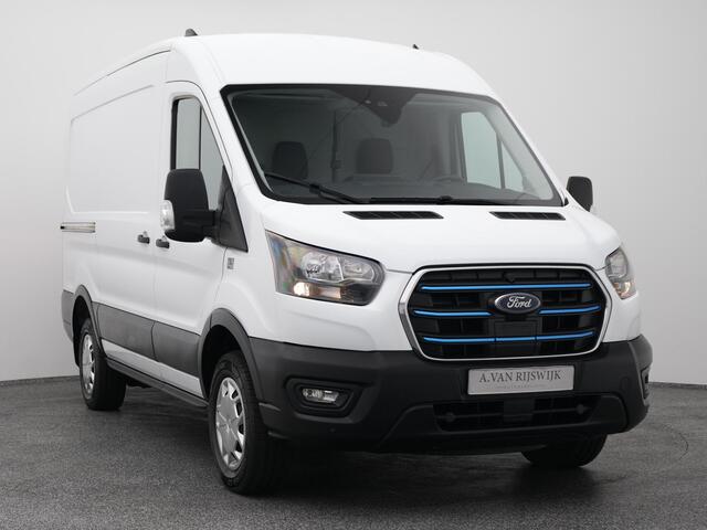 Ford E-Transit 350 L2H2 Trend 68 kWh | CAMERA | CARPLAY | STOELVERWARMING