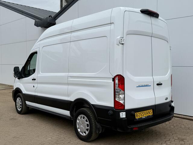 Ford E-Transit 68kWh 184PK L2H3 317km WLTP 97% (SOH) BEV Snelladen Camera Cruise control Climate control Carplay Navigatie Laadkabel Parkeersensoren V+A