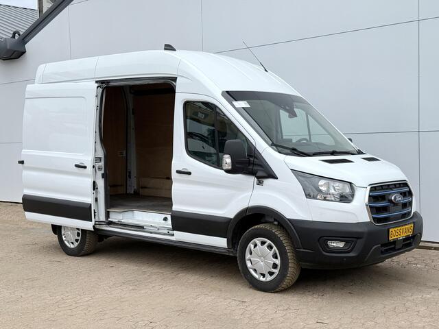 Ford E-Transit 68kWh 184PK L2H3 317km WLTP 97% (SOH) BEV Snelladen Camera Cruise control Climate control Carplay Navigatie Laadkabel Parkeersensoren V+A