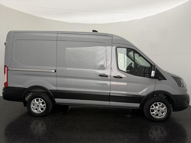 Ford E-Transit 350 L2H2 Trend 68 kWh met o.a. een 360 graden camera, Adaptieve Cruise Control, Dodehoek detectie en 16 inch lichtmetalen velgen