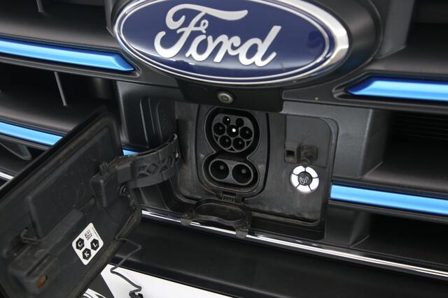 Ford E-Transit 68 kWh L2H3 | Snelladen | SOH 97% | Clima | 360° Camera | Cruise | 3 Zits | Carplay | Navi