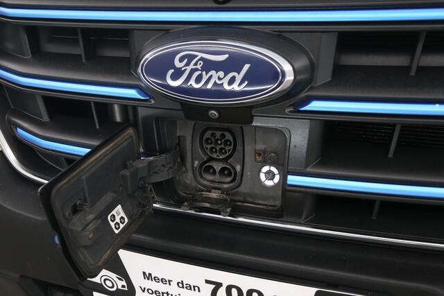 Ford E-Transit 68 kWh L3H2 | Snelladen | SOH 96% | 360° Camera | Clima | Cruise | 3 Zits | Carplay | Navi | Parkeersens.